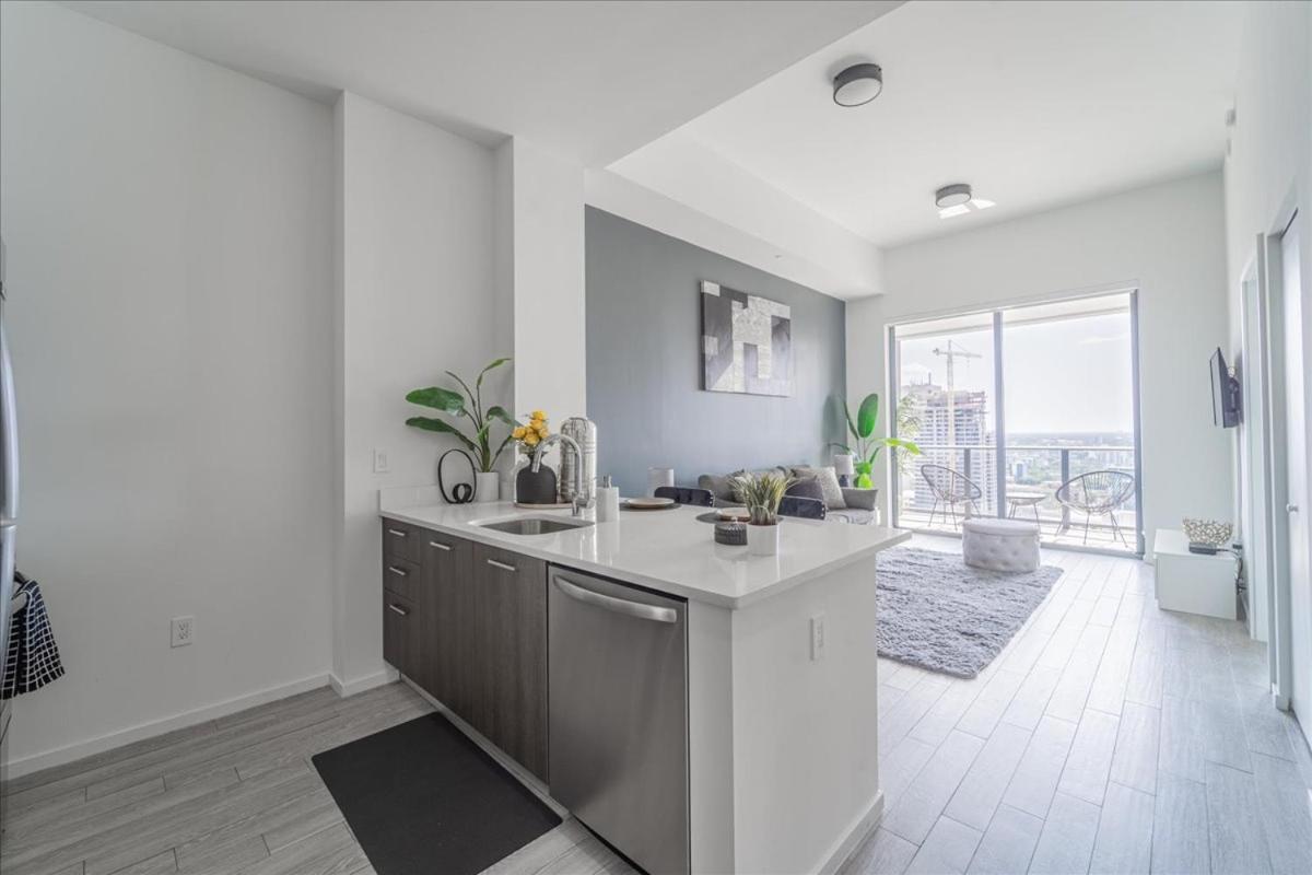 Tr Miami 2 Bedroom, 1 Bedroom, And Studio Condos With Balconies Exterior foto